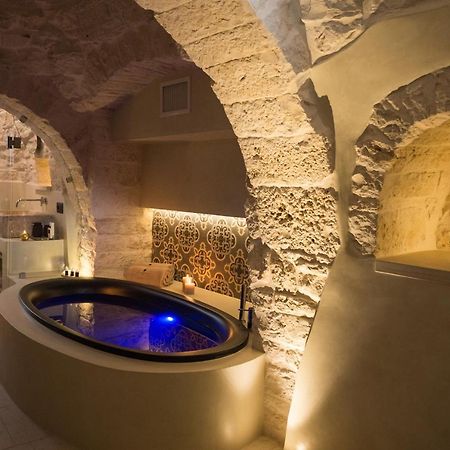 La Mandorla Luxury Trullo Bed & Breakfast Алберобело Екстериор снимка