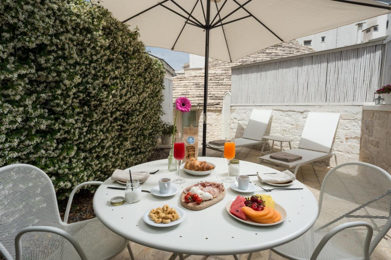 La Mandorla Luxury Trullo Bed & Breakfast Алберобело Екстериор снимка